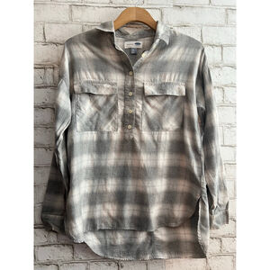 Old Navy women's gray and white plaid flannel tunic shirt size XS